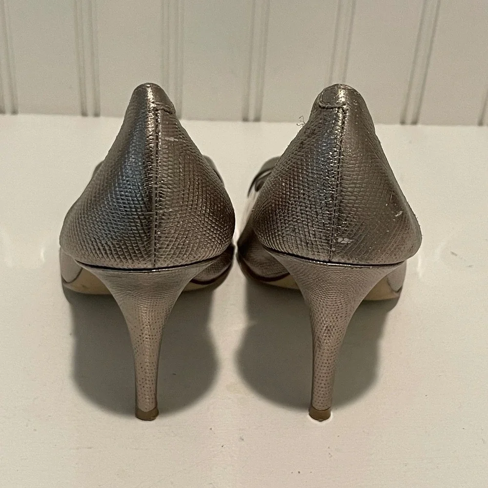 Nicole Miller NY Women's Peep Toe Heels Silver Metallic Acrylic Size‎ 8.5
